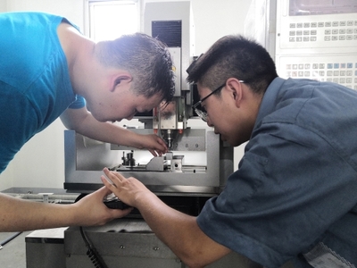 技術(shù)交流促提升，實(shí)踐育人譜新篇——中國農(nóng)業(yè)大學(xué)工學(xué)院“機(jī)械制造工程學(xué)”國家級(jí)精品課程生產(chǎn)實(shí)習(xí)圓滿結(jié)束